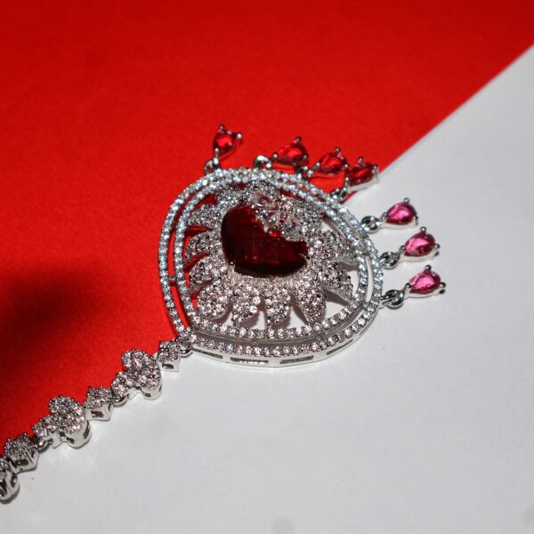 Sparkling Bridal Maang Tikka - Image 3