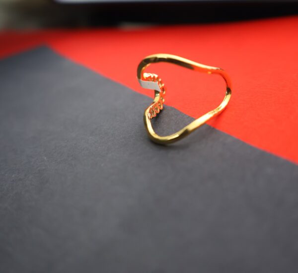 Dainty Gold-Tone Wavy Ring with Pink Accents - Image 4