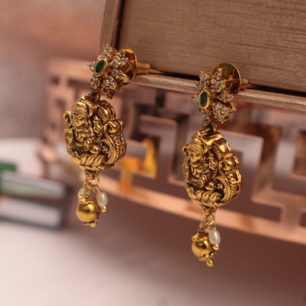 "The Resplendent Nakshi Collection" - Image 3