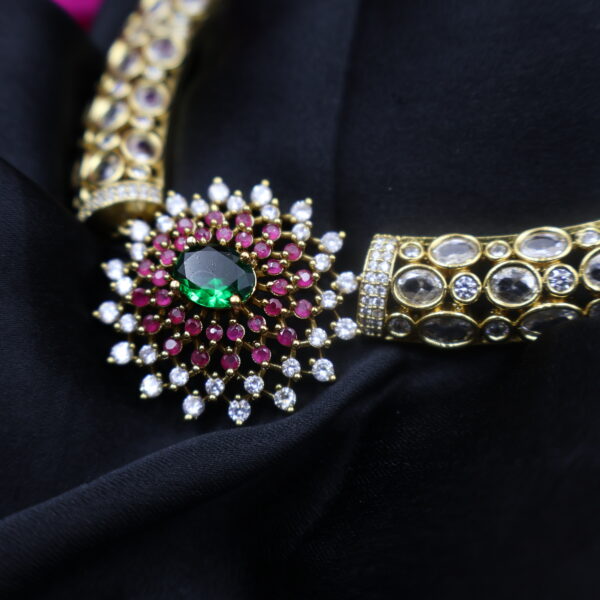 Ruby-Embraced Emerald Kundan Necklace Set - Image 3