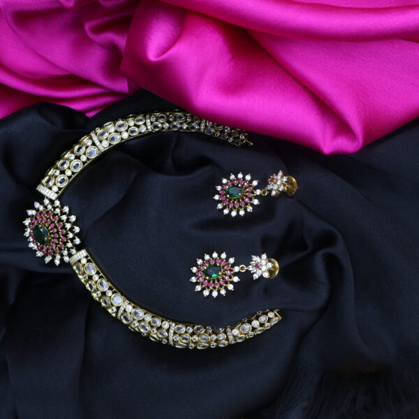 Ruby-Embraced Emerald Kundan Necklace Set