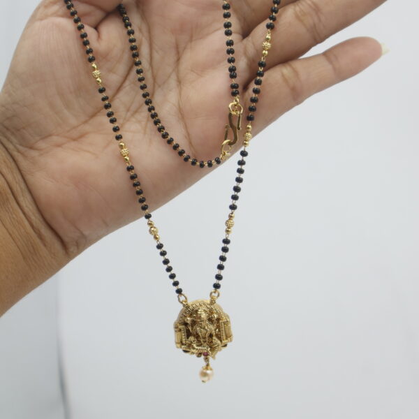 TEMPLE STRYLE BLACK BEED NECKLACE - Image 2