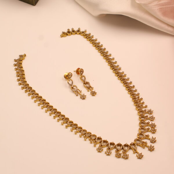 DIAMOND REPLICA HARAM