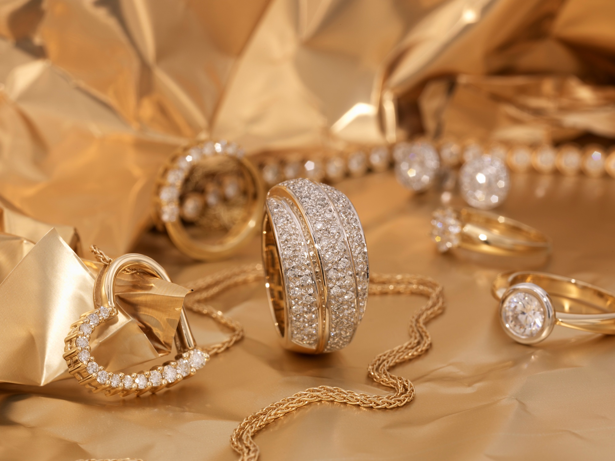 Womens' jewelry